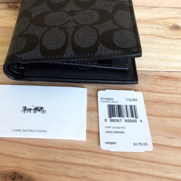 Coach Men Compact Id Wallet In Signature Canvas - Picture 5 of 5